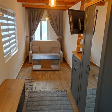 The Little White House Apartment Sibiu Exterior foto