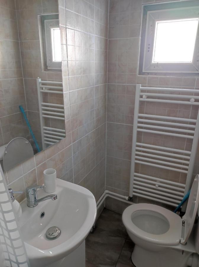 The Little White House Apartment Sibiu Exterior foto