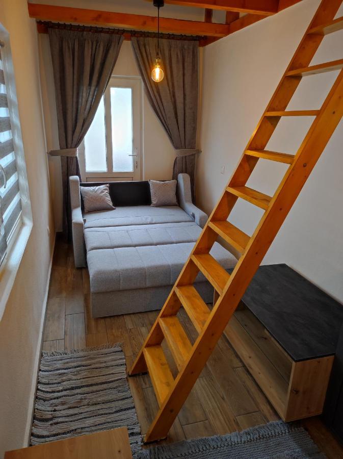 The Little White House Apartment Sibiu Exterior foto
